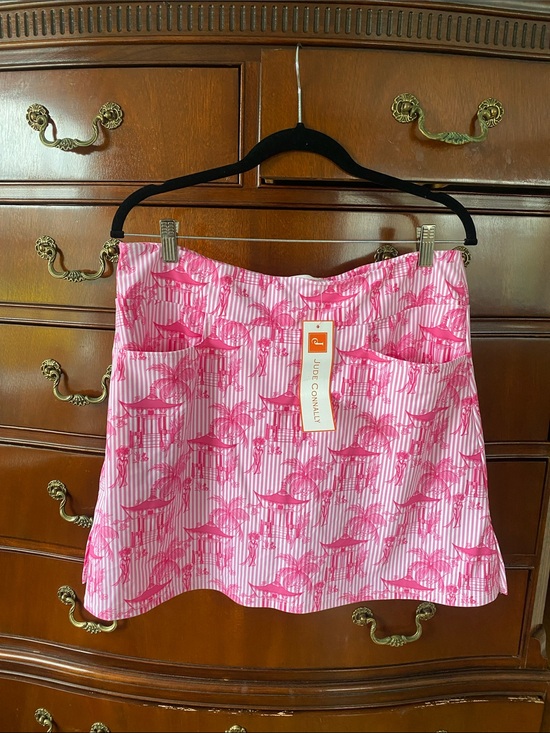 Jude Connally Dresses & Skirts - Jude Connally Pink & White Peony Pagoda Print Mini Skort (hidden shorts)